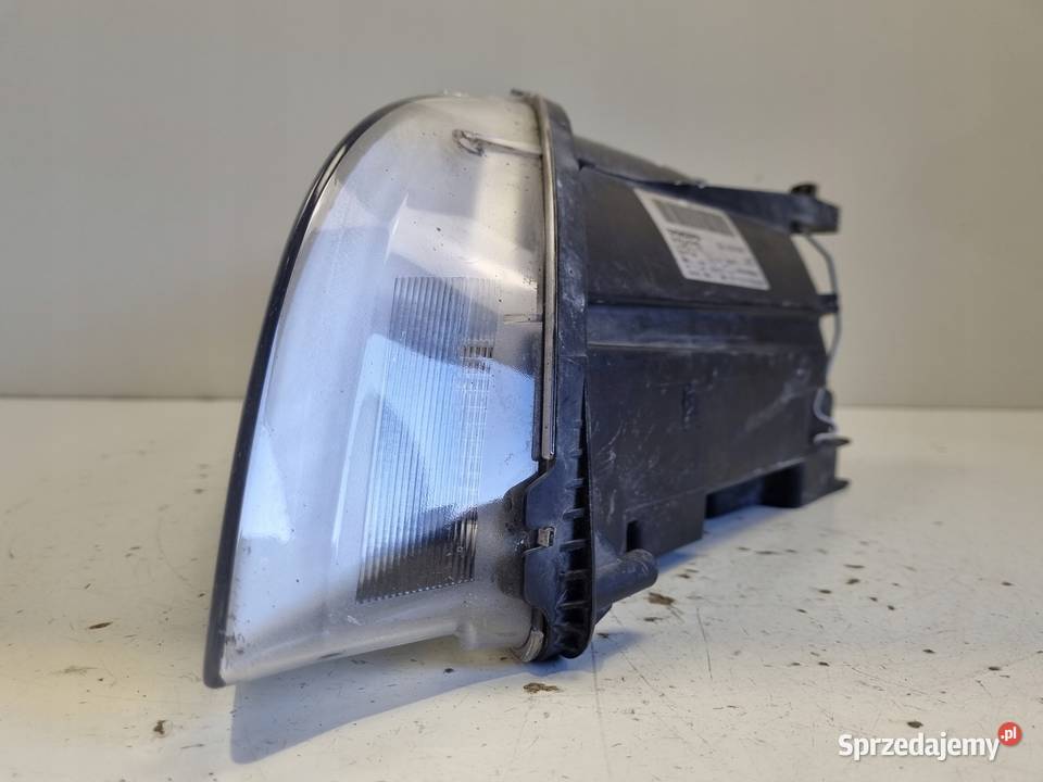 PRZEDNIA LAMPA Volvo V70 III XC70 S80 II XENON osobowe lubelskie Chełm