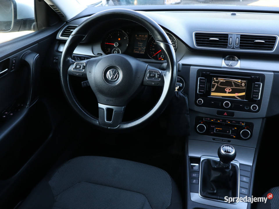 VW Passat 16 TDI elektrycznie ustawiane fotele Bielany Wrocławskie