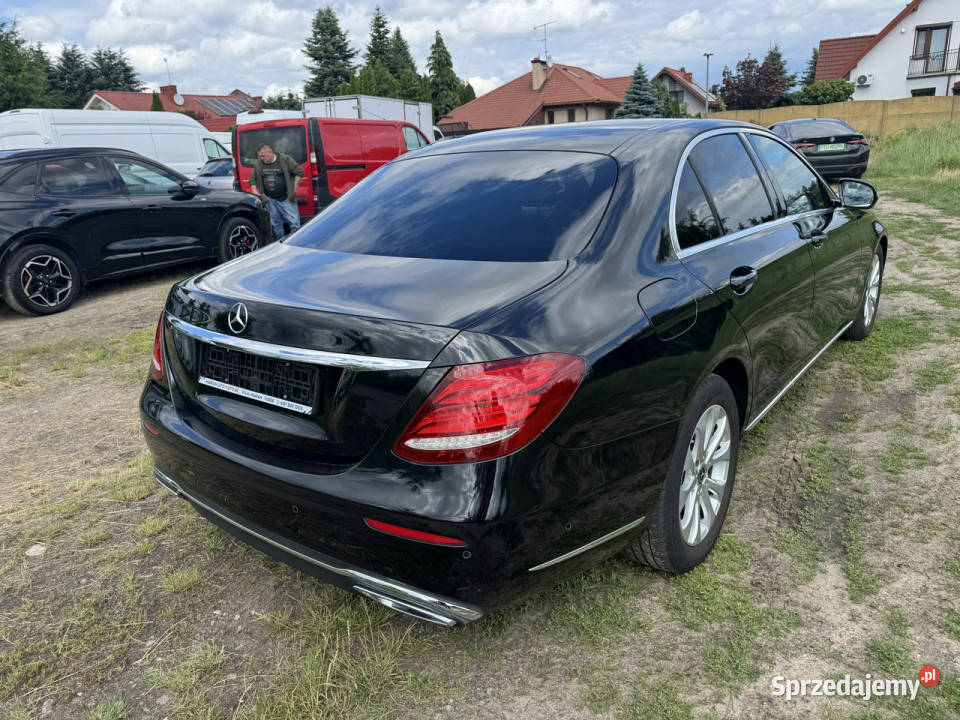 Mercedes E 220 Mercedes E220 d 20 Diesel 195 asystent pasa ruchu wielkopolskie