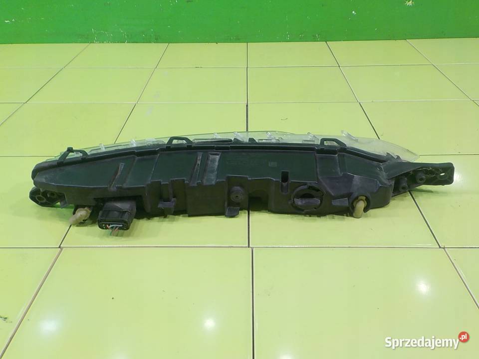 CITROEN C4 PICASSO II 14r 5D lampa DRL lewa Suków