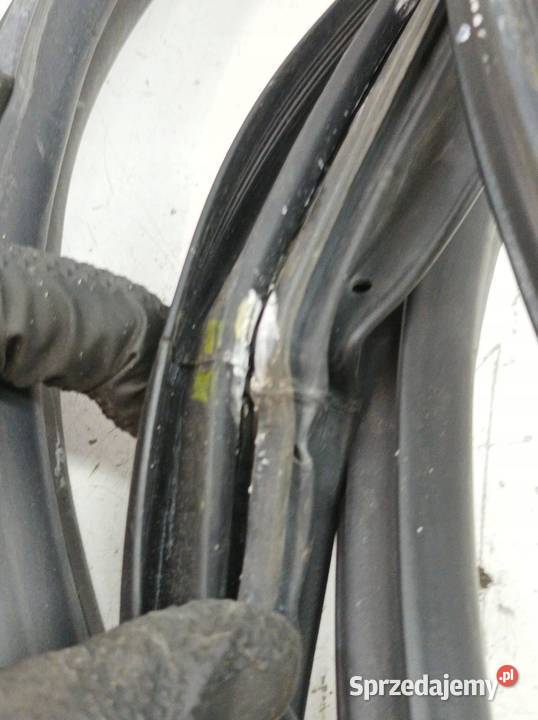 USZCZELKA DRZWI LEWY PRAWY PRZÓD KAROSERYJNA KPL osobowe sprzedam