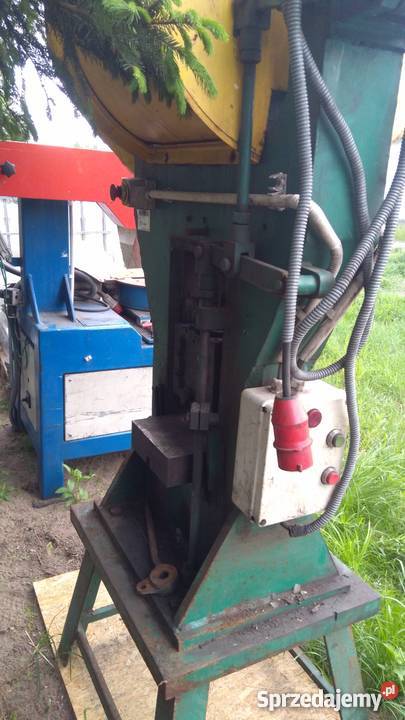 Prasa cierna mimośrodowa około 40 ton nacisku Produkcja Żnin sprzedam