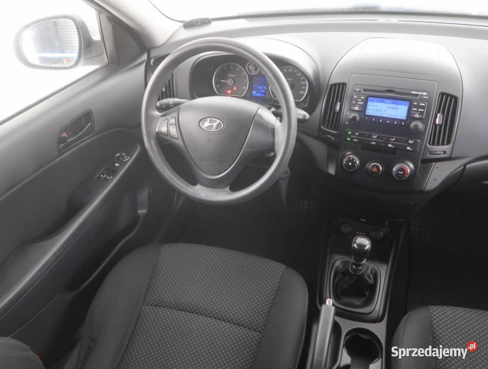Hyundai i30 14 CVVT relingi dachowe dolnośląskie Bielany Wrocławskie sprzedam