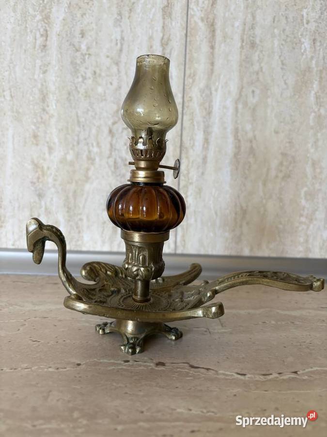 Lampa naftowa paw