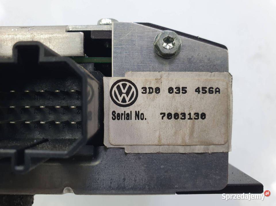 WZMACNIACZ VOLKSWAGEN PHAETON 60 W12 3D0035456A osobowe Lipno