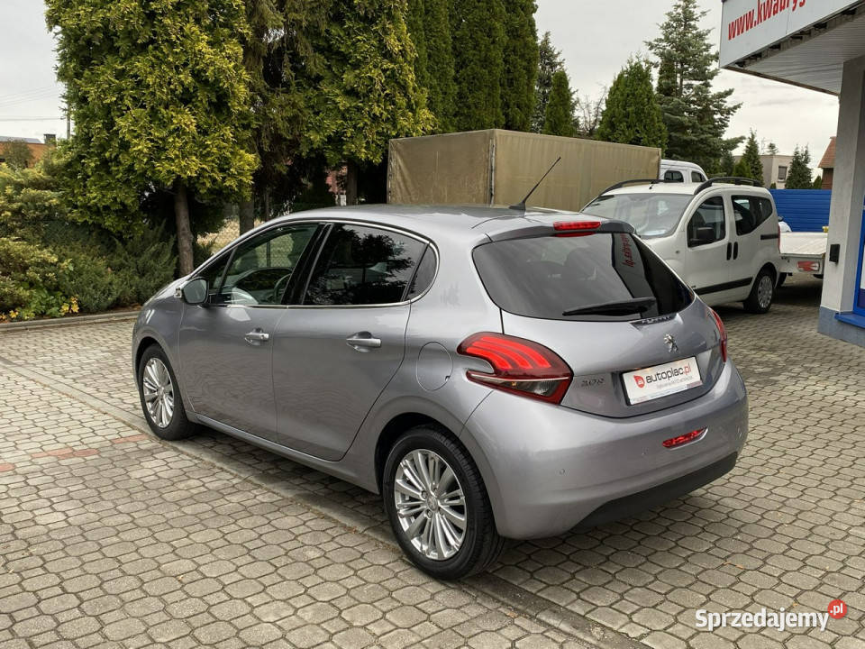 Peugeot 208 12 82 Niski przebiegNaviTempomat I nieuszkodzony śląskie Tarnowskie Góry