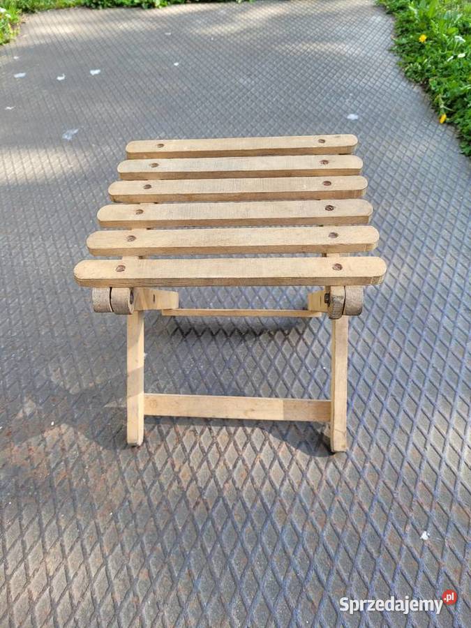 Sprzedam stołeczek drewniany turystyczny Zelów