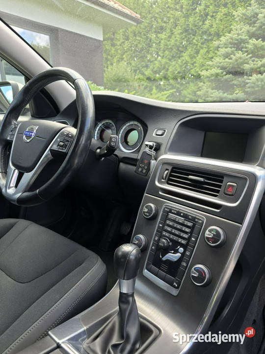Volvo V60 Volvo V 60 Momentum 5cylindrowy