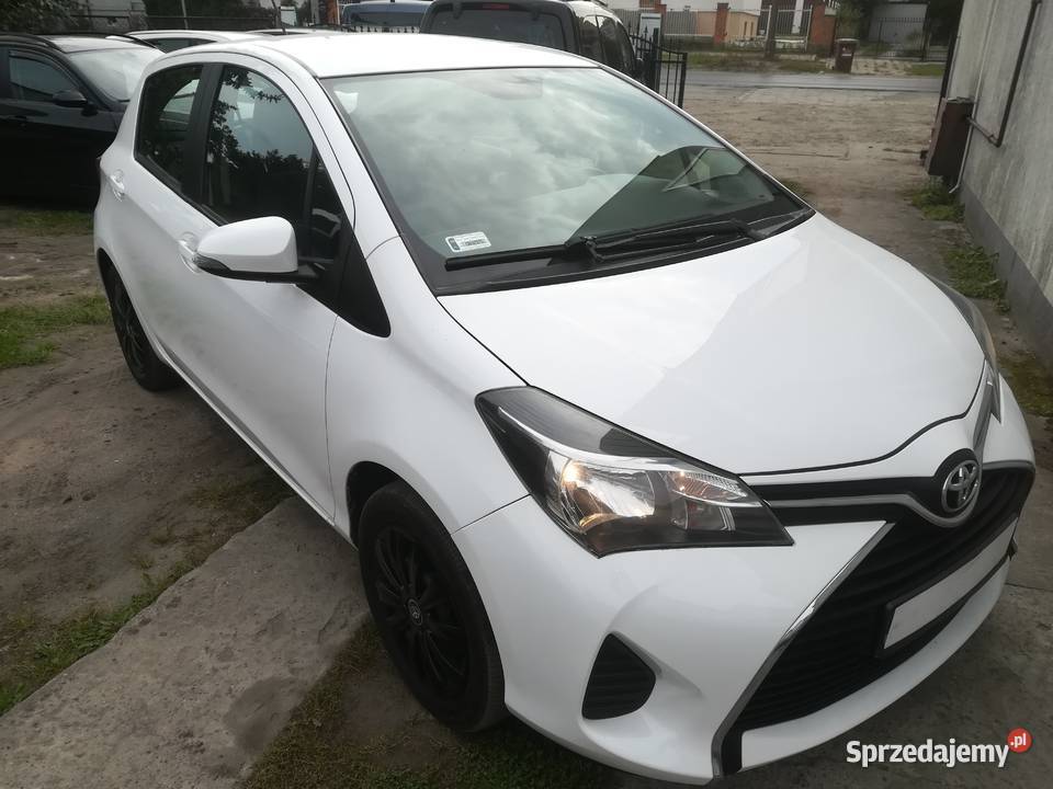 TOYOTA YARI 10i 2014 5 DRZWI KLIMA 124YKM centralny zamek Bydgoszcz