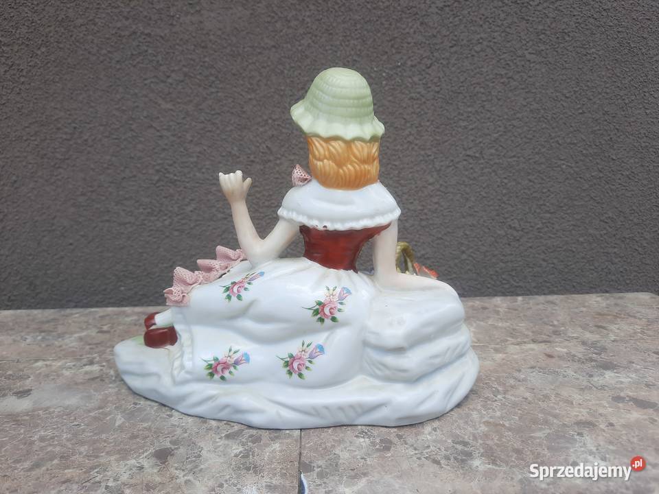 Figurka Panna z koszem ceramika porcelana 16 Tczew