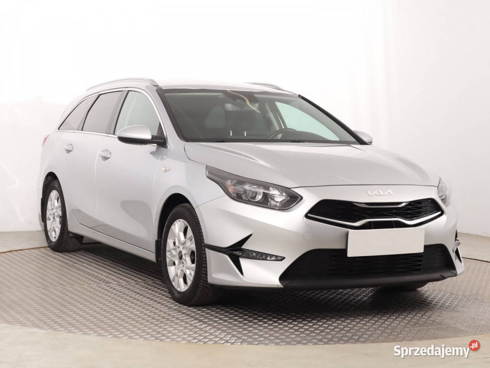 Kia Ceed 15 TGDI manualna