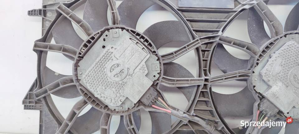 WENTYLATORY OBUDOWA AUDI A4 A6 A7 4H0121003N OK śląskie Przystajń