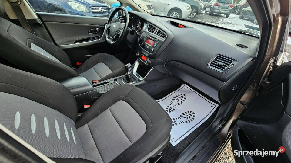 Kia Ceed Salon PolskaOszczędny 45 lakier metallic Świdnica