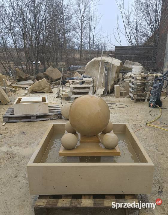 Fontanna z naturalnego kamienia piaskowca sprzedam