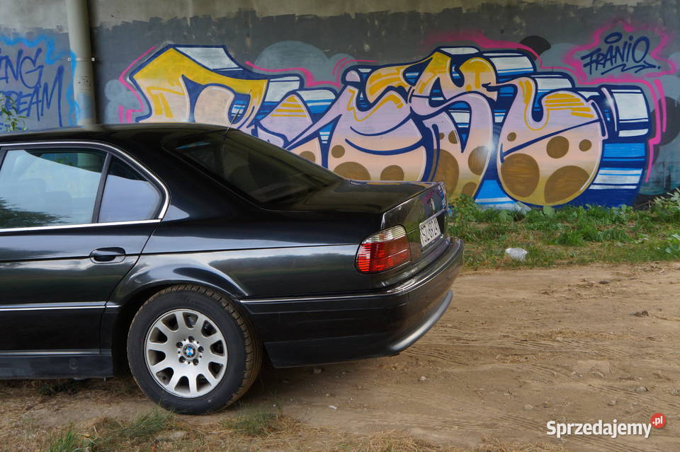 BMW e38 730i V8 uszkodzony Staszów