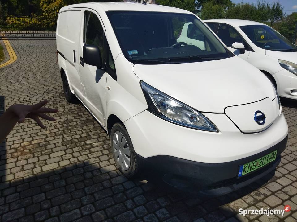 Samochód elektryczny elektryk Nissan eNV200 1000cm3