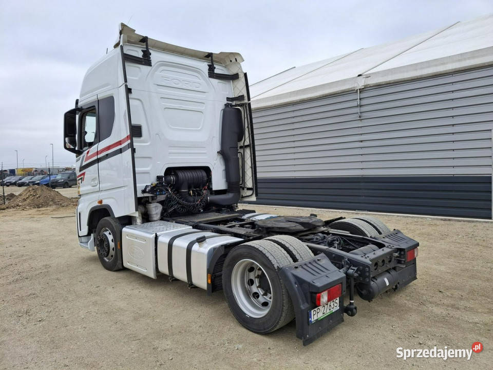 Ford f Komorniki