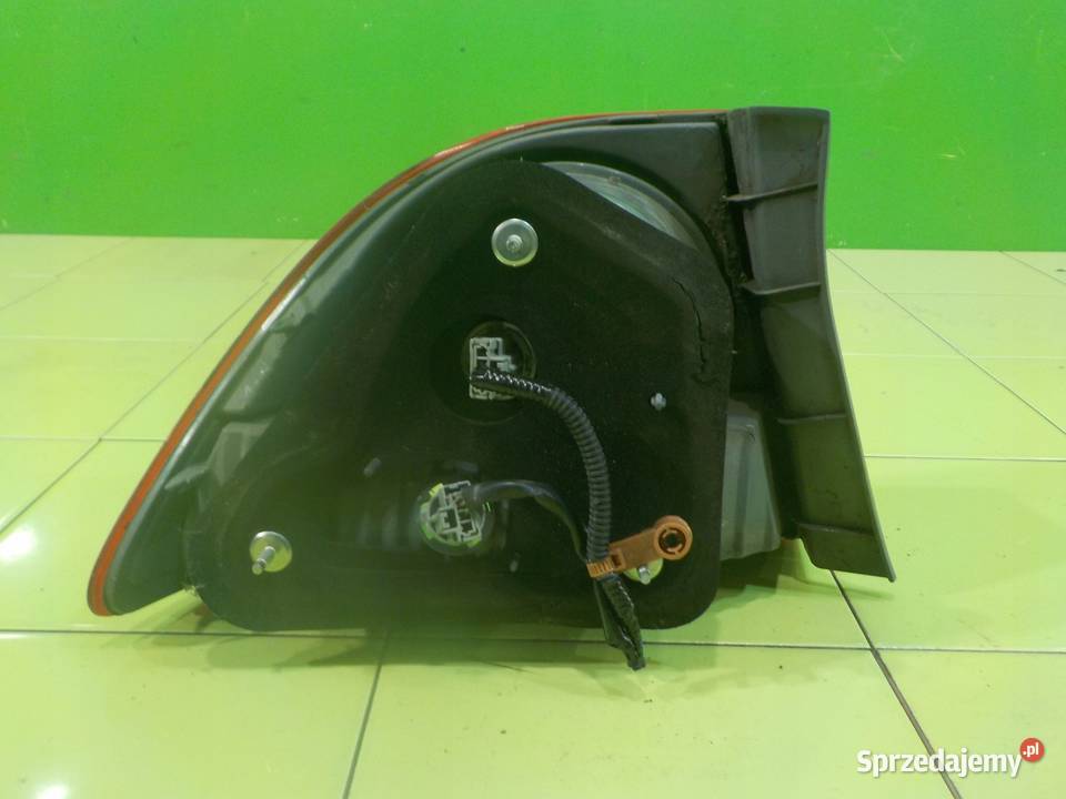 HONDA CIVIC VIII 14 IDSI 06r SEDAN 4D lampa osobowe Suków