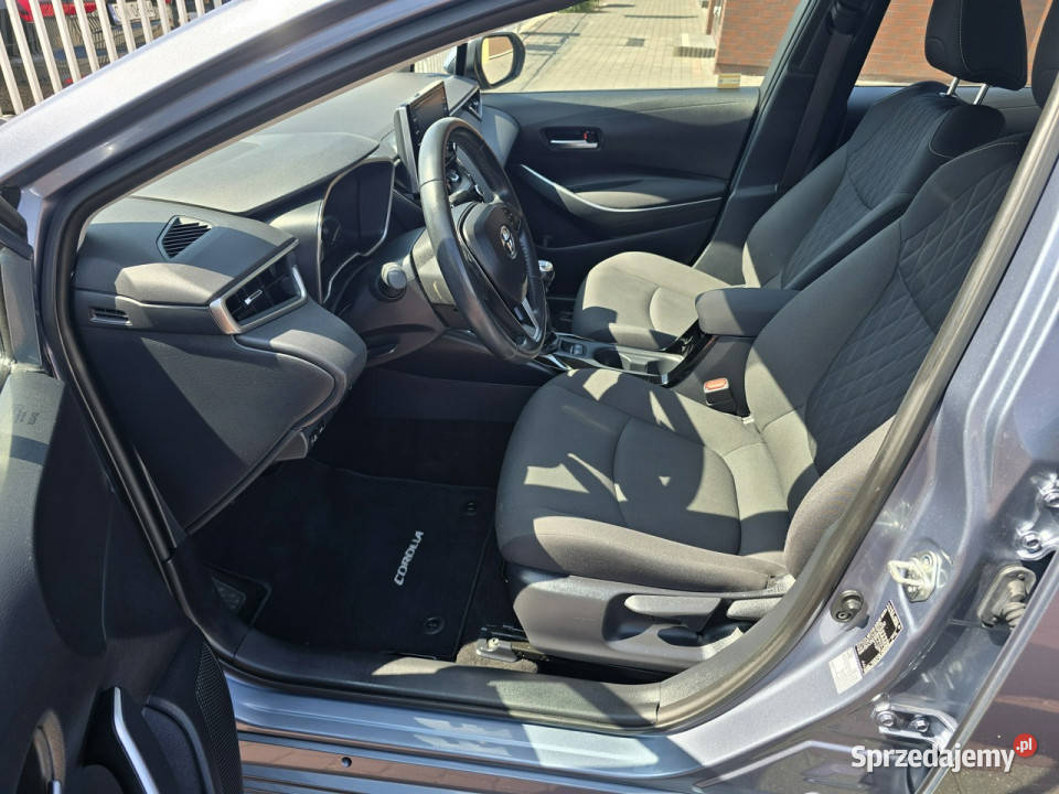 Toyota Corolla Comfort 15 VVTi 125 Salon Polska manualna Nasiegniewo