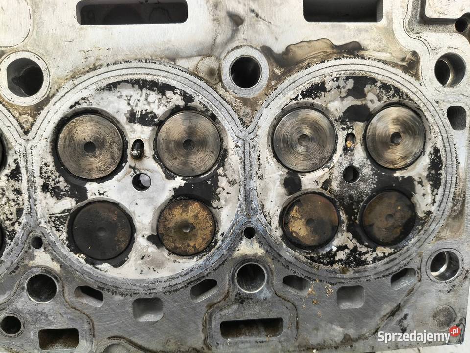 GŁOWICA CYLINDRÓW BMW E87 E90 E91 20 D wałki osobowe
