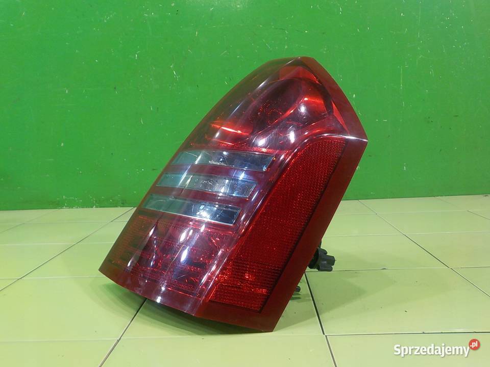 CHRYSLER 300C 30 CRD 06r SEDAN 4D lampa prawa Suków sprzedam