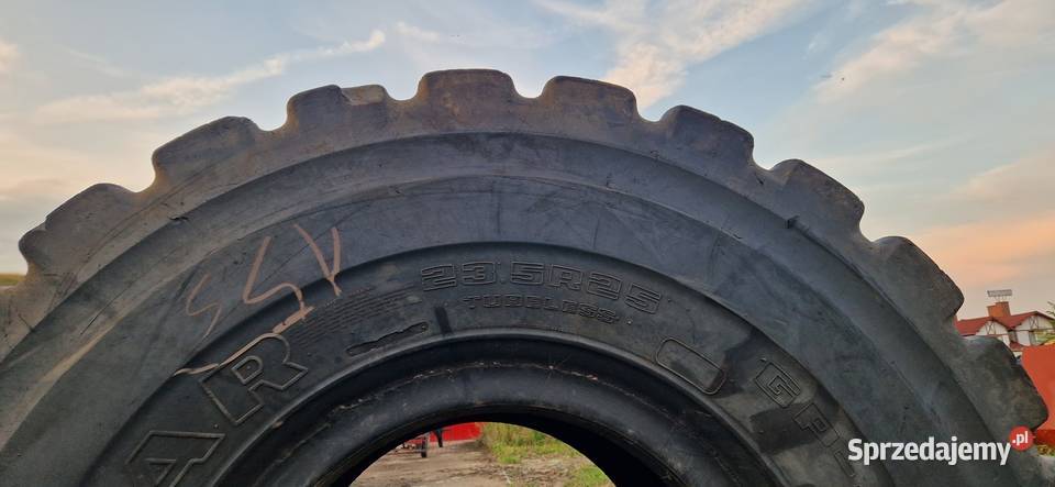 235r25 23525 Goodyear 70 bieżnik Nowe Miasto Lubawskie