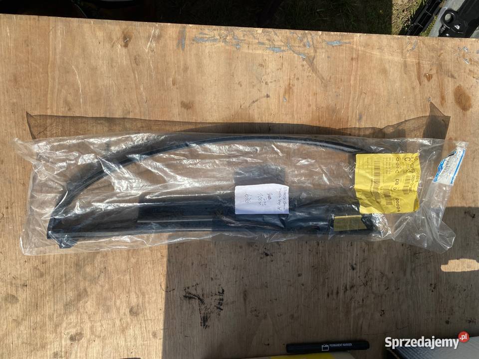 Mazda 2 usczelka ramki drzwi lewy tył D55173605C elementy wygłuszające Dębica sprzedam