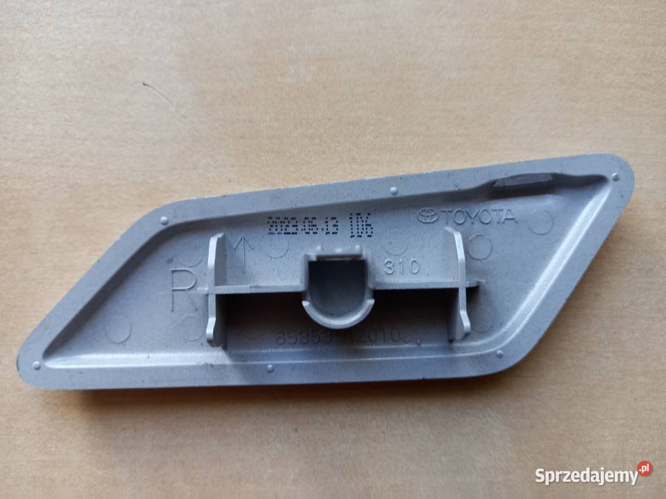 TOYOTA RAV 4 Klapka spryskiwacza prawa Bukownica