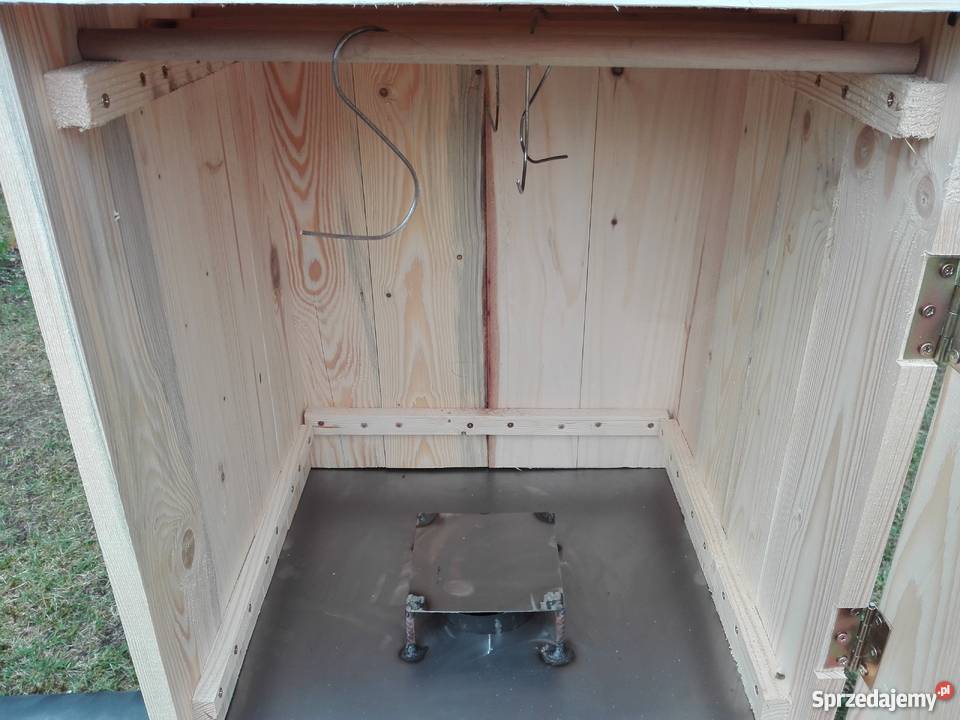 Wędzarnia Sosnowa z Drzwiczkami Suchedniów