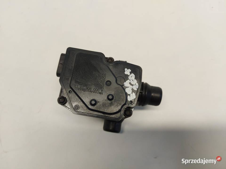 Mercedes EQA 250 W243 ZAWÓR WODY POMPA