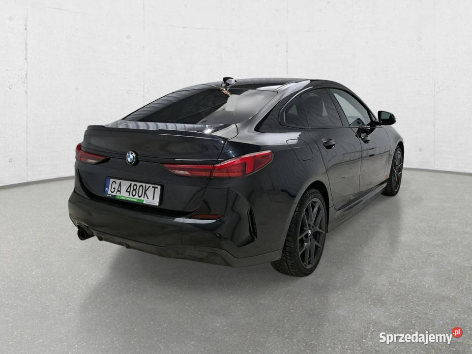 BMW 218 F44