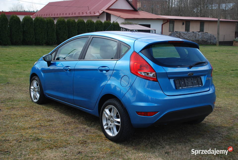 Ford Fiesta mk7 125 82 benzyna Bezwypadkowy 2x aluminiowe felgi Łańcut sprzedam