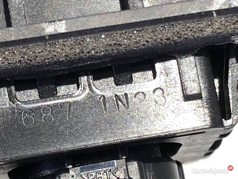 KLAMKA KLAPY TYŁ TOYOTA COROLLA E21 osobowe