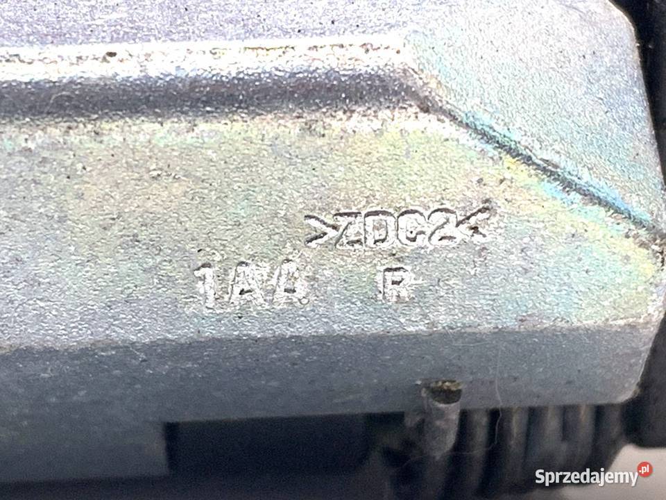 KLAMKA ZEWNĘTRZNA PRAWY TYŁ NISSAN LEAF ZE0 osobowe