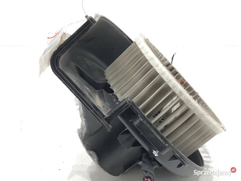 DMUCHAWA NAWIEWU SKODA RAPID 6R1971566AE sprzedam