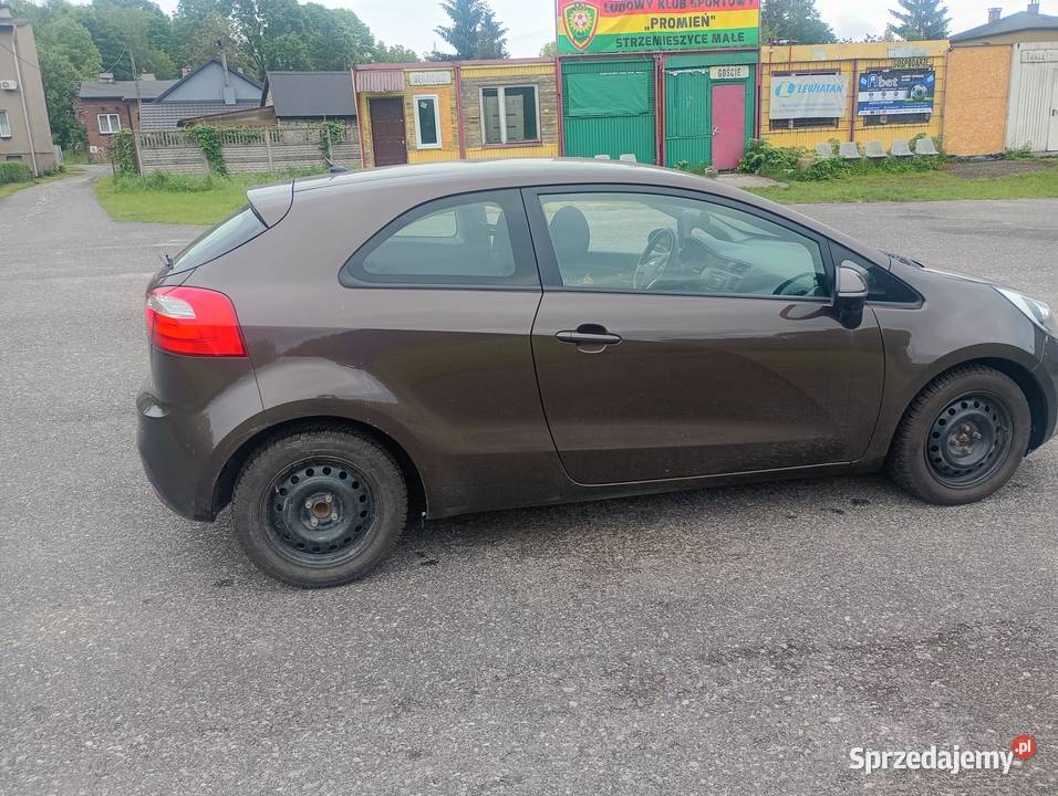 KIA RIO stan idealny