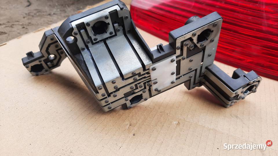 wkład lampy PEUGEOT 407 sedan lewy tył gniazdo osobowe Dębno sprzedam