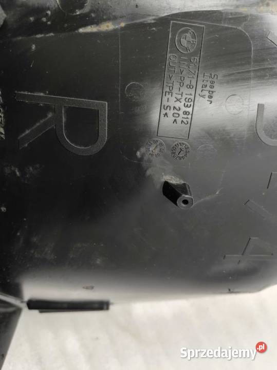 NADKOLE PRAWY PRZÓD BMW E46 8193812