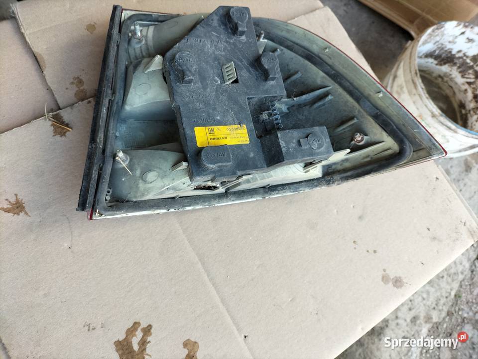 Opel Vectra B LAMPA TYLNA TYŁ LEWA LEWA sprzedam