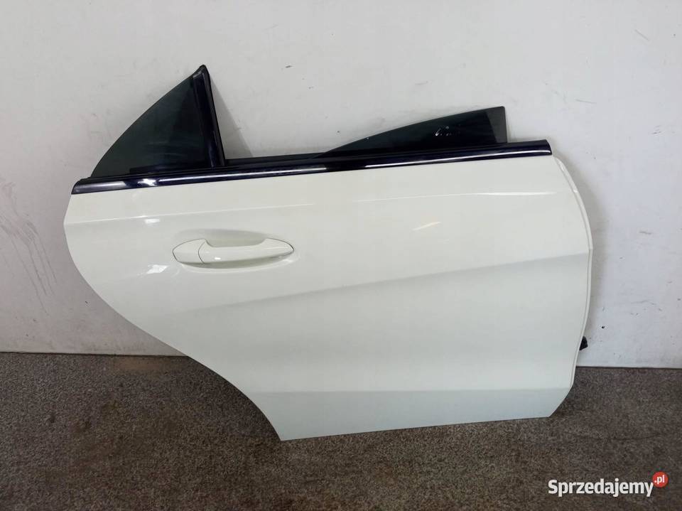 DRZWI PRAWE TYŁ W117 149 MercedesBenz CLAklasa I Rok produkcji 2015 Drzwi świętokrzyskie