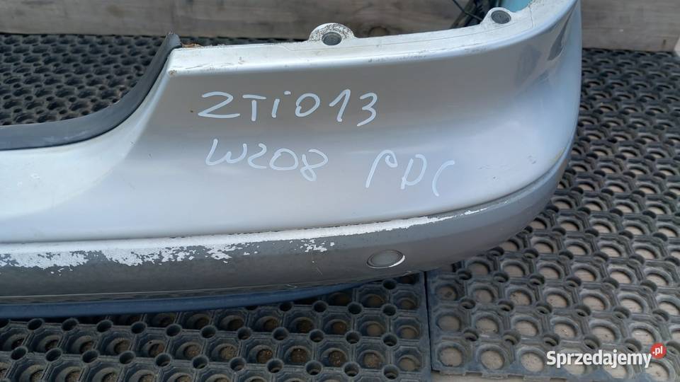 MERCEDES CLK W208 ZDERZAK TYŁ PDC 744 osobowe Zderzaki Zbierkowo sprzedam