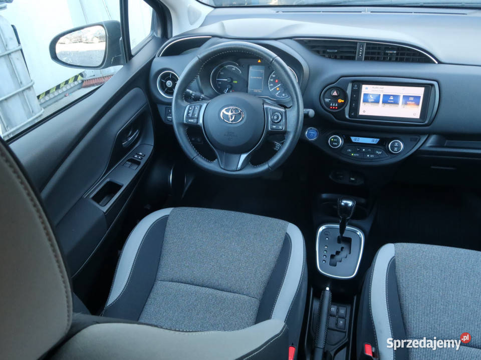 Toyota Yaris 15 Hybrid Lublin