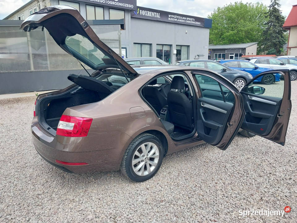 koda Octavia SALON pierwszy wł 100 bezwypadkowa isofix mazowieckie