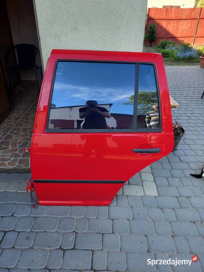 Drzwi lewe tylne Golf 4 Bora kombi LY3D Karoseria Słupsk sprzedam