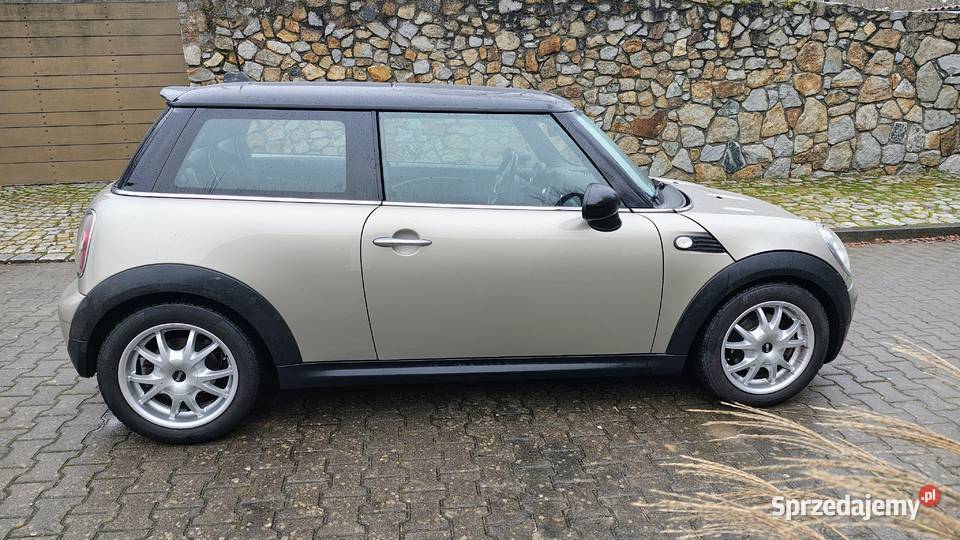 Mini Cooper R56 16 120 Skóra Navi Bixenon światła przeciwmgielne Rokietnica sprzedam