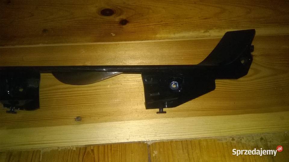 Blenda prawej przedniej lampy Ford Mondeo MK5 Poręba