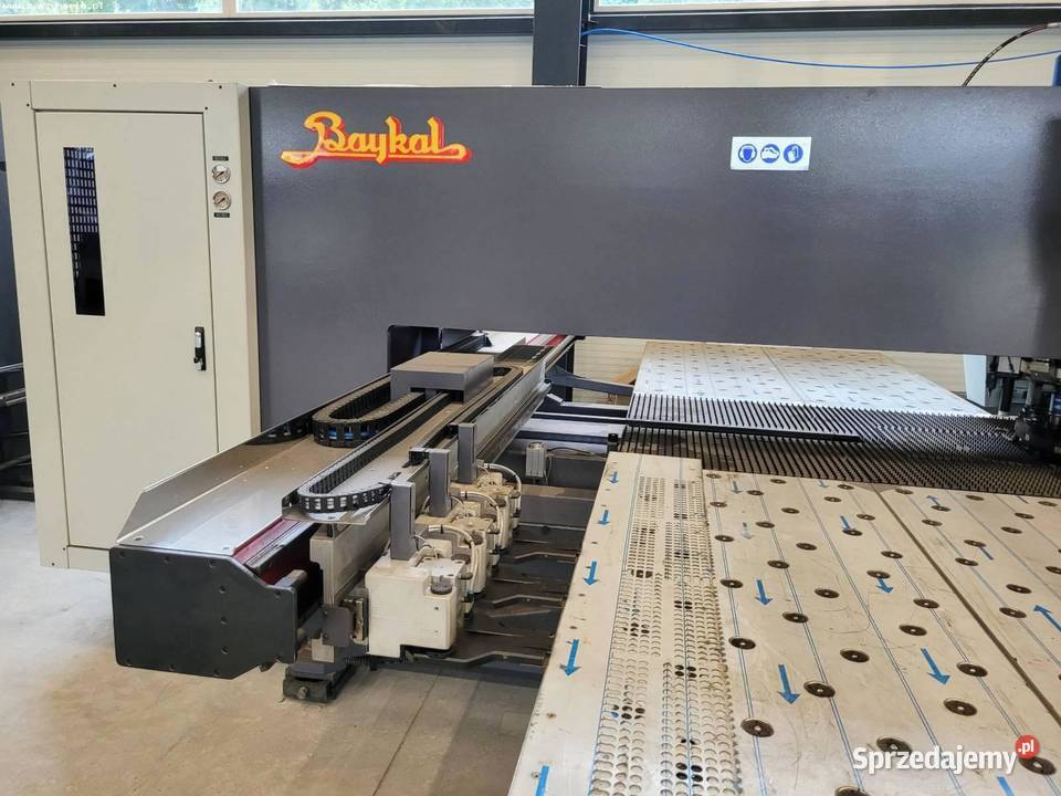 Wykrawarka BAYKAL BPMT 1525x30 Produkcja Jelenia Góra