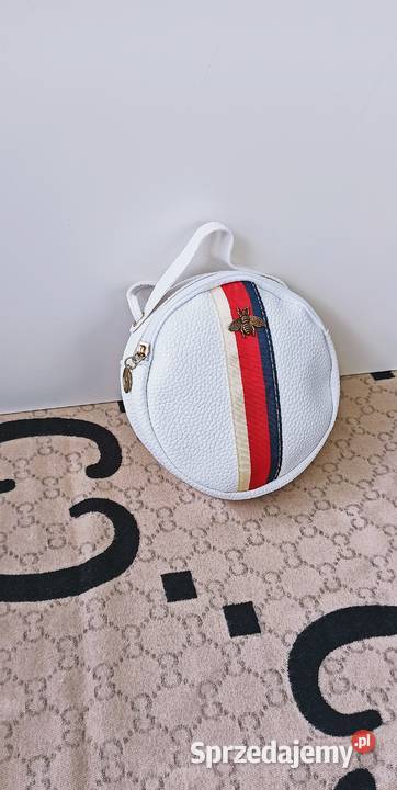 PROMOCJALATOPiękne okrągłe torebkiBeżowy biały Warszawa