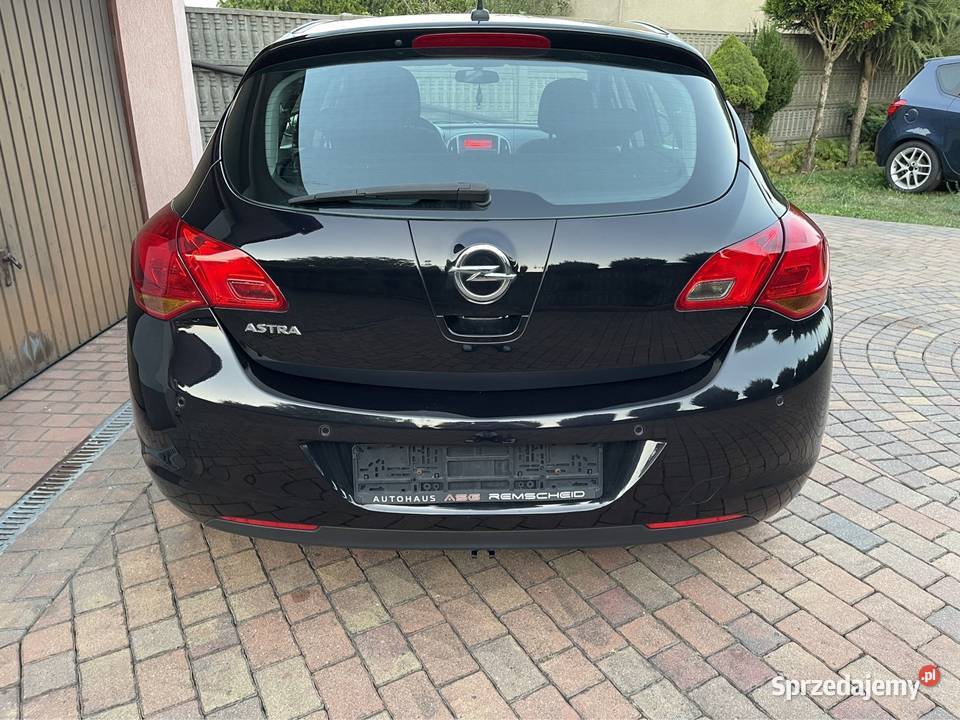 Opel astra J 16 benzyna klima Alu piękne auto sprzedam