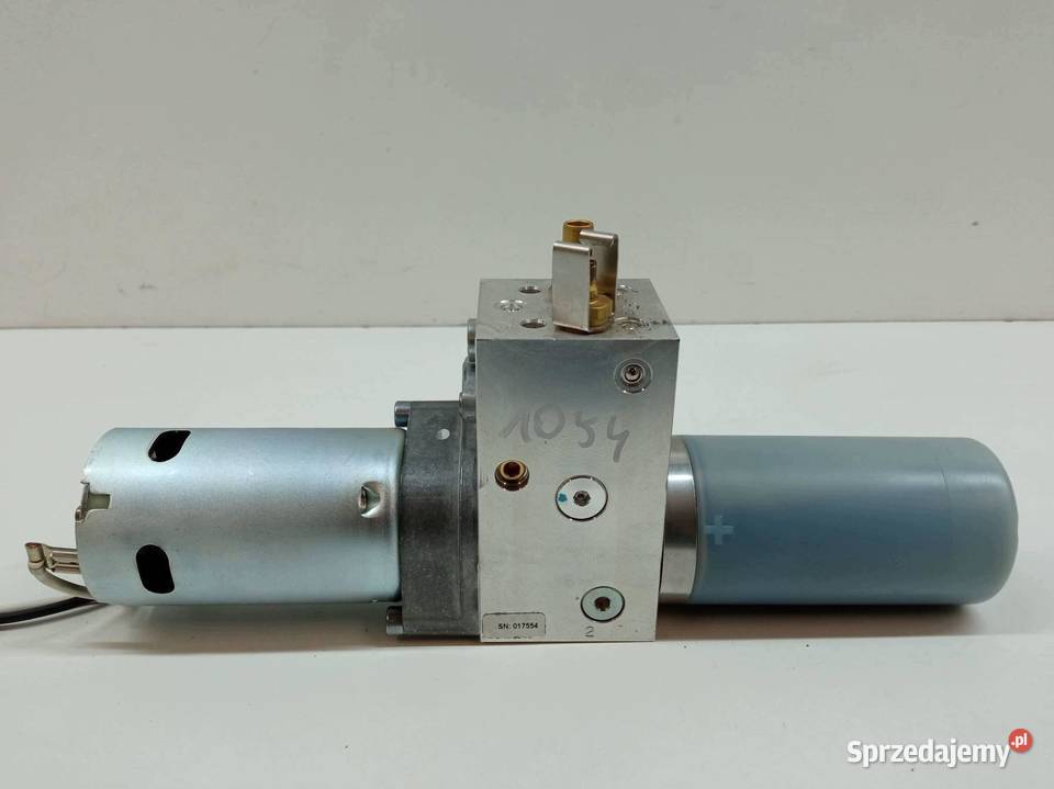 SIŁOWNIK KLAPY BAGAŻNIKA TYŁ KOMBI HB80006021C Rok produkcji 2009